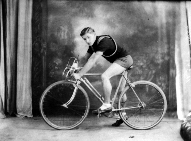 0114_sport-ciclista-autore-ni-f3m